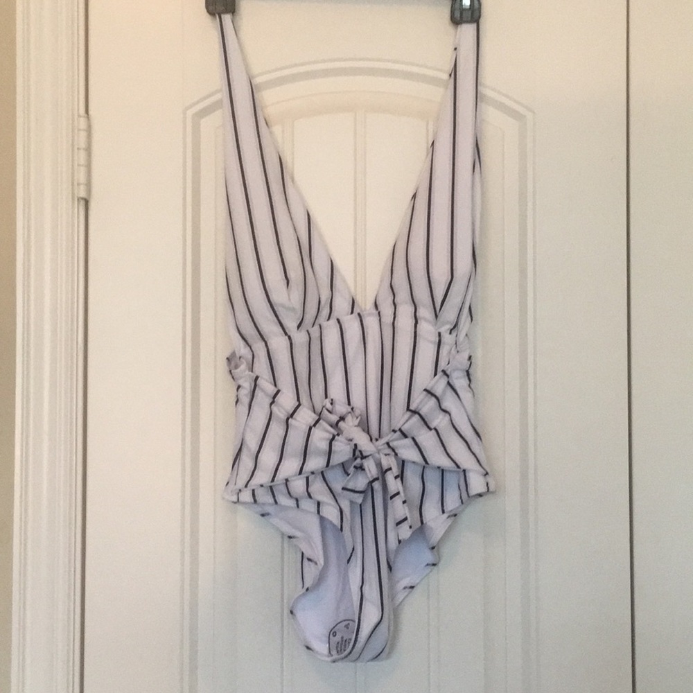 Cupshe striped one piece swimsuit- XL